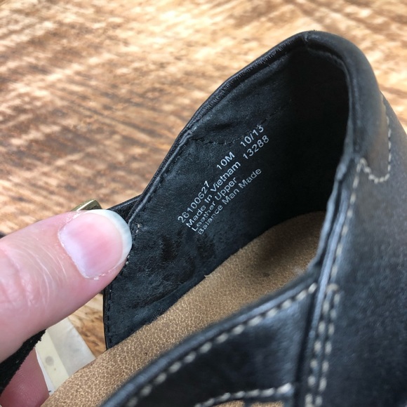 Clarks Black and Tan Women‎ Sandals - Picture 5 of 7